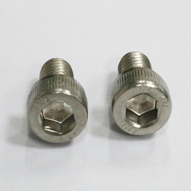 through hole cap bolt 3